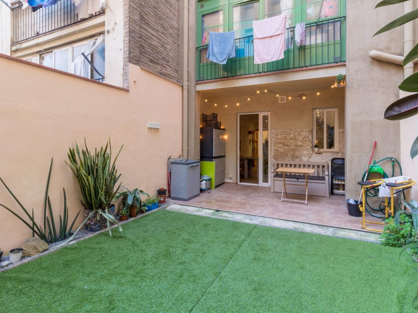 Geräumige und zentral gelegene 1-Zimmer-Wohnung mit Terrasse - My Space Barcelona Appartementen