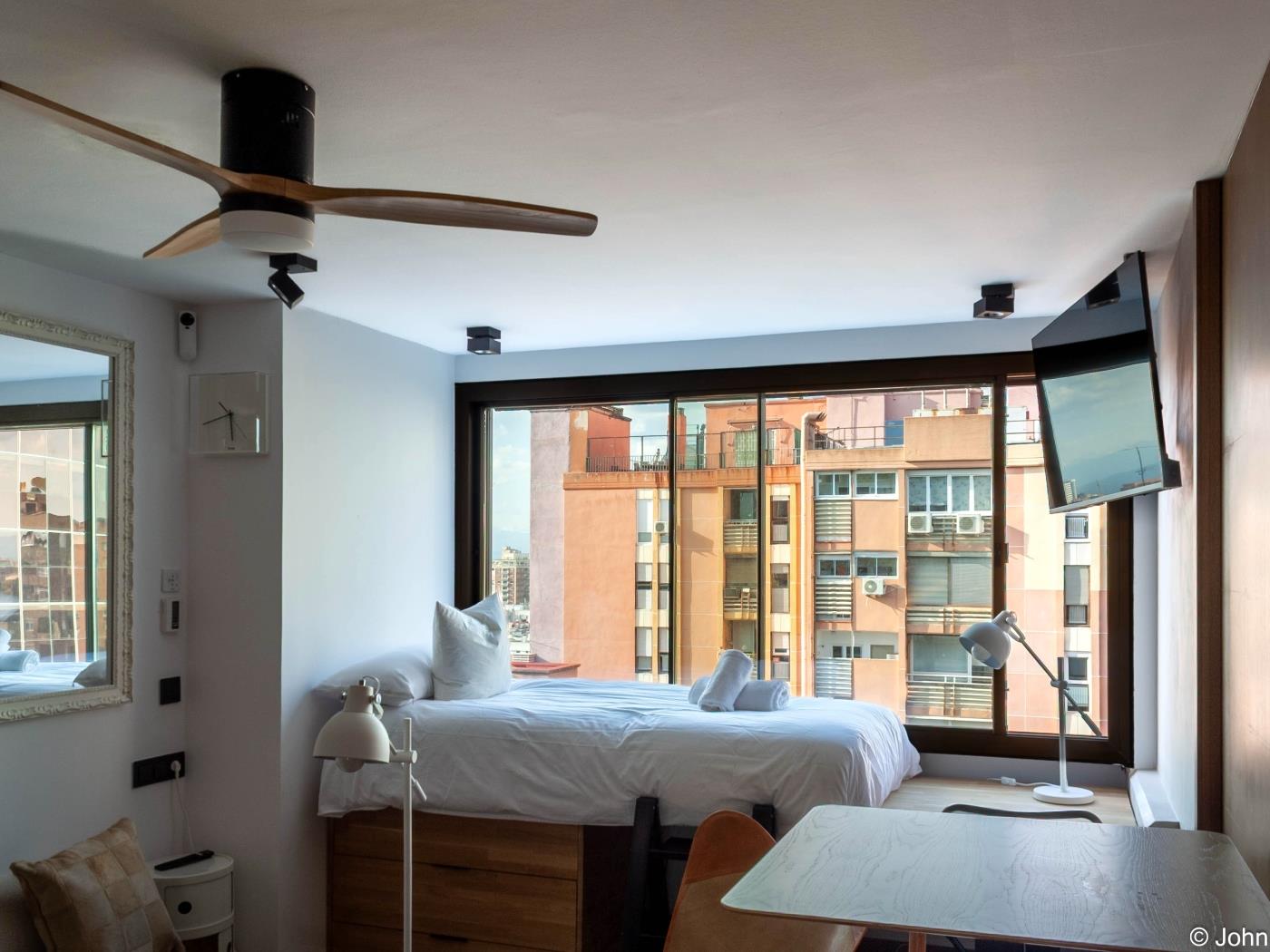 Modernes Loft mit Pool auf dem Dach und Blick auf die Stadt - My Space Madrid Appartementen