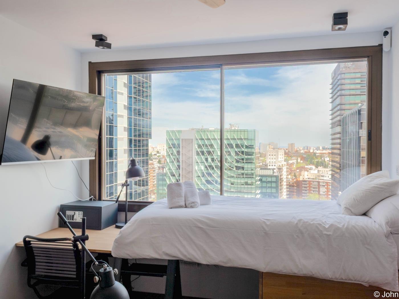 Modernes Studio-Loft mit Stadtblick, Dachpool und Smart TV - My Space Madrid Appartementen