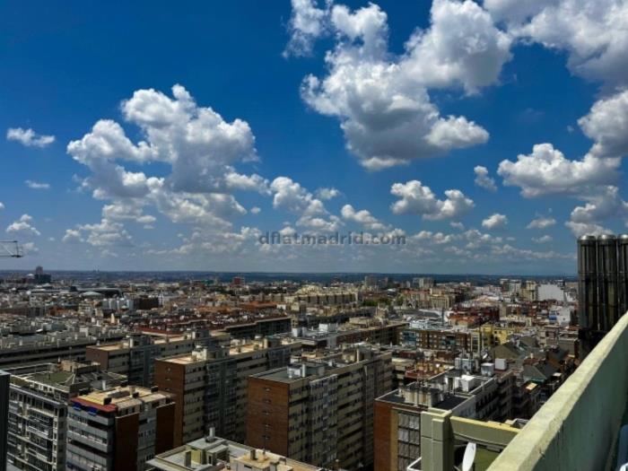 Chic Studio Loft mit Stadtblick und Dachpool - My Space Madrid Appartementen