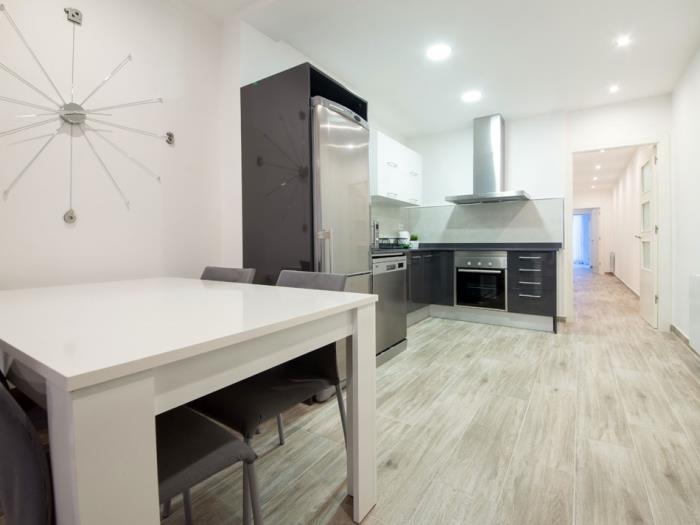 Modernes 2-Zi.-Apartment mit Terrasse in Les Corts - My Space Barcelona Appartementen