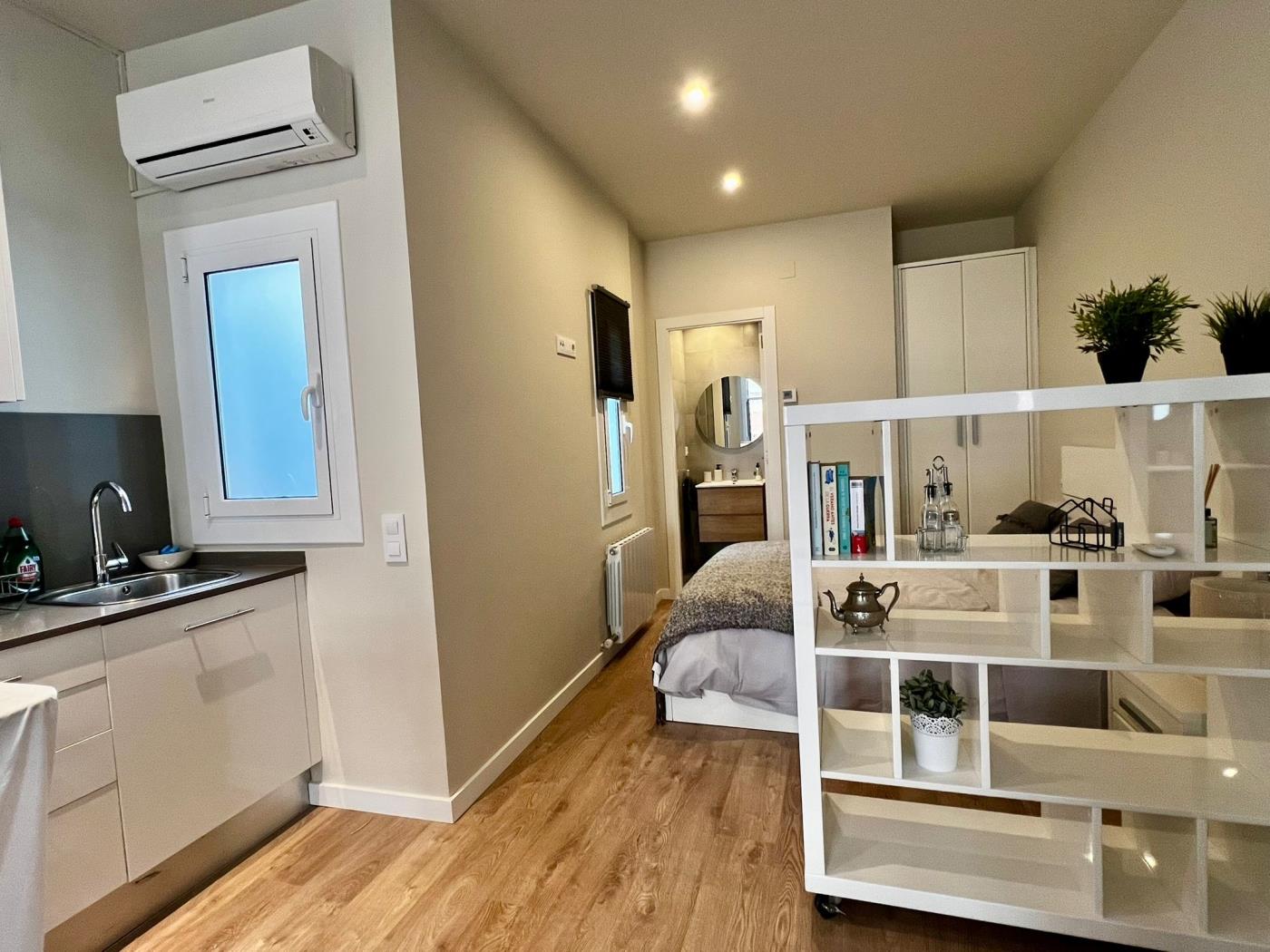 Helles renoviertes Loft mit Balkon in Wohngegend - My Space Barcelona Appartementen