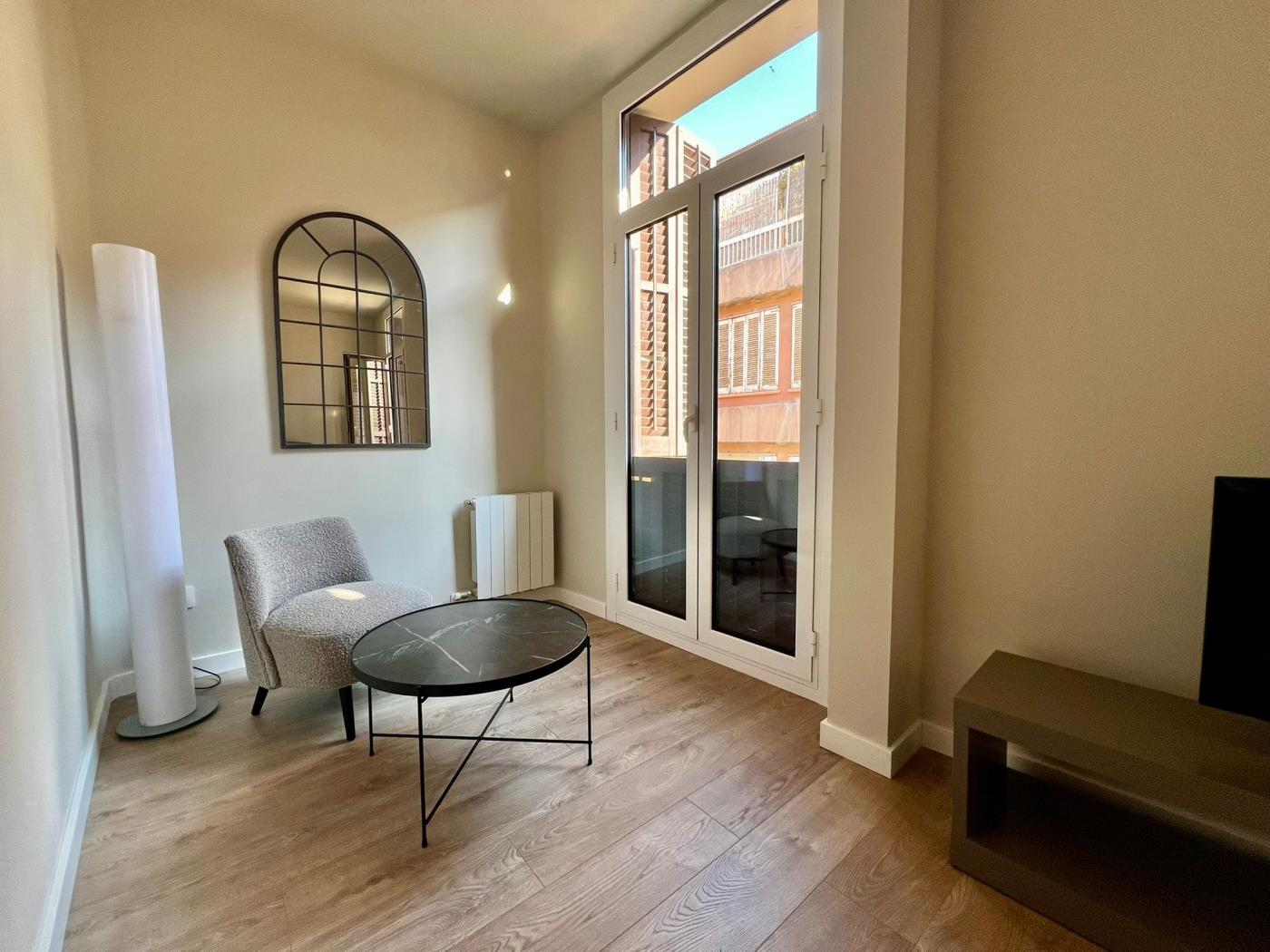 Helles renoviertes Loft mit Balkon in Wohngegend - My Space Barcelona Appartementen